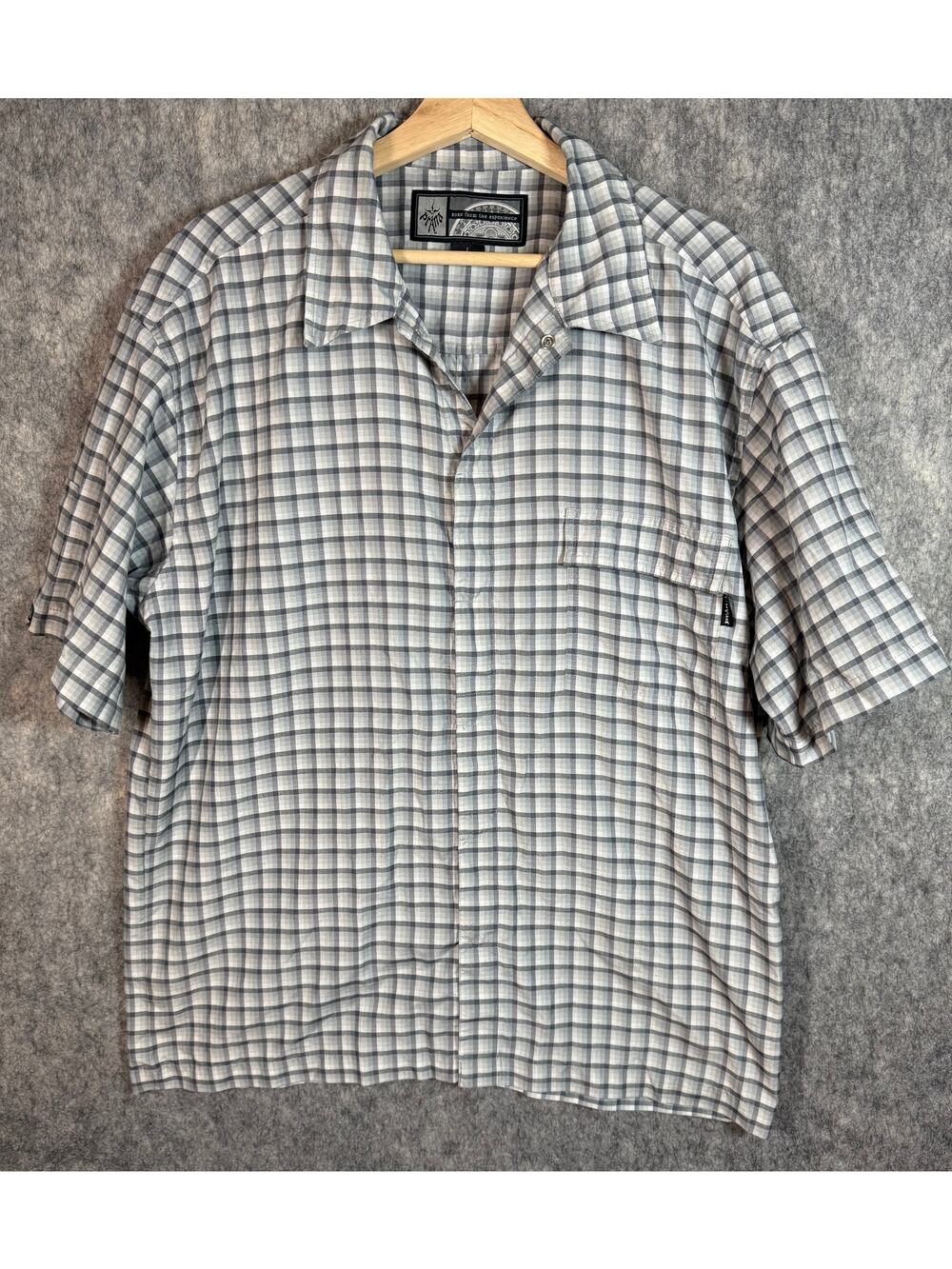 prAna Mens Plaid Short Sleeve Button Up Gray Large Older Tag Pockets